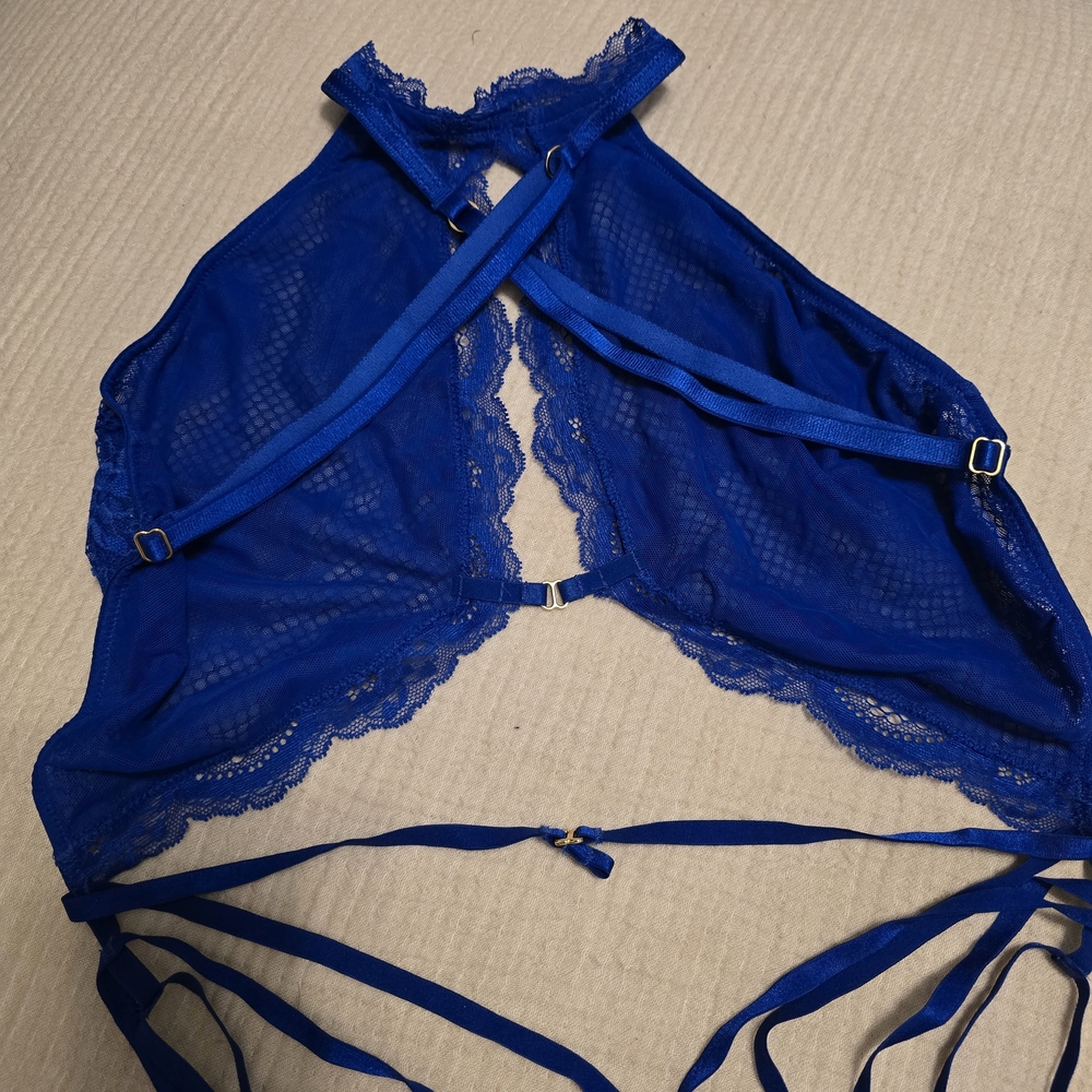 NWOT Victoria's Secret Vibrant Blue Lace Bodysuit - Picture 5 of 6